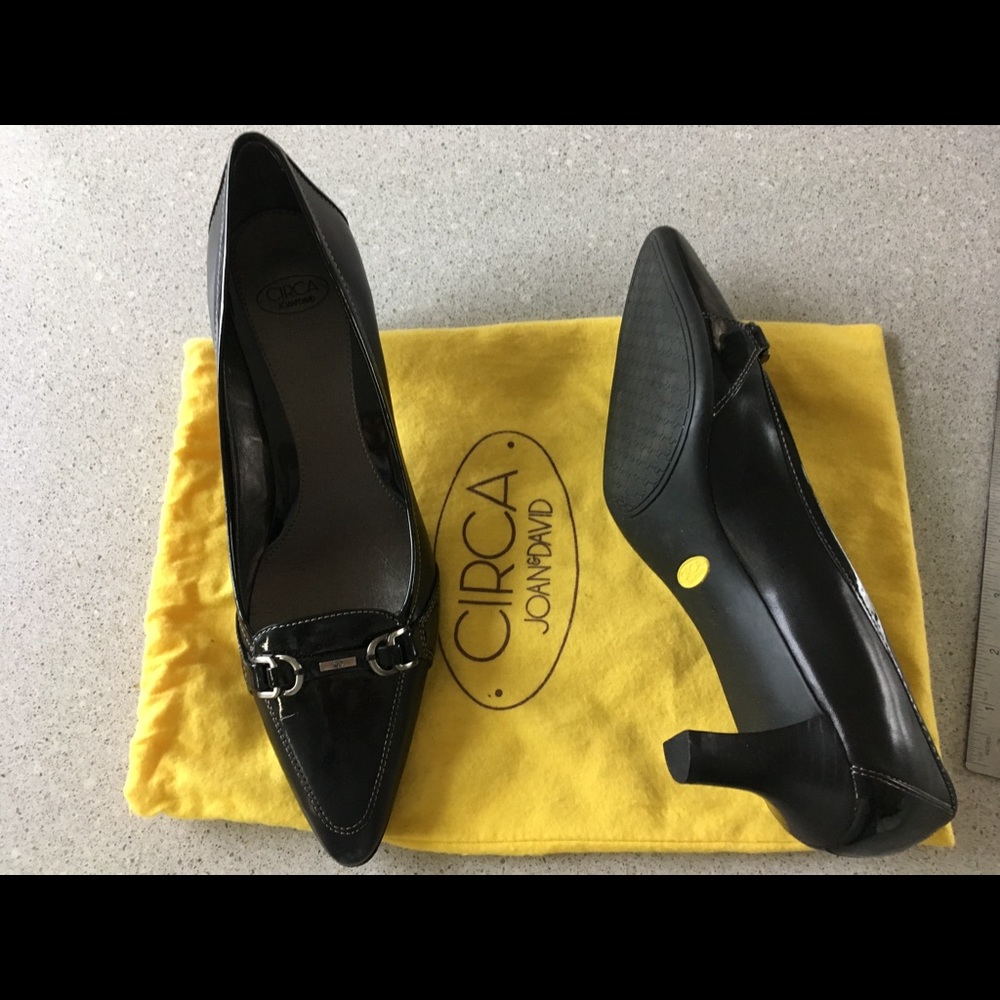 Black dressy shoes. 8 1/2 Narrow